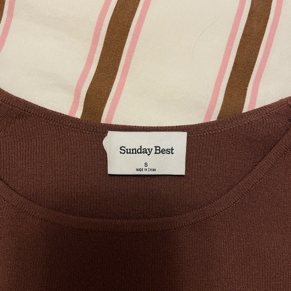 Sunday Best Sweater Size Small - Picture 3 of 5